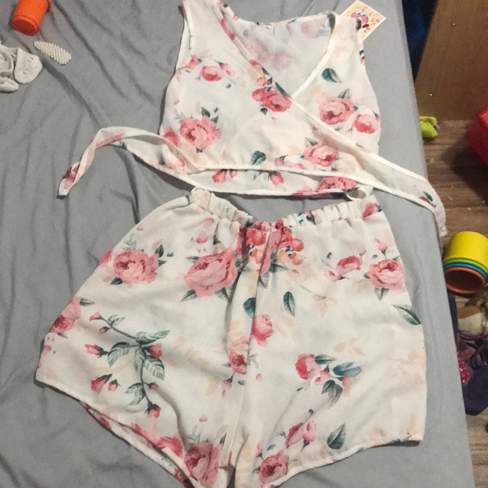Two piece floral set
